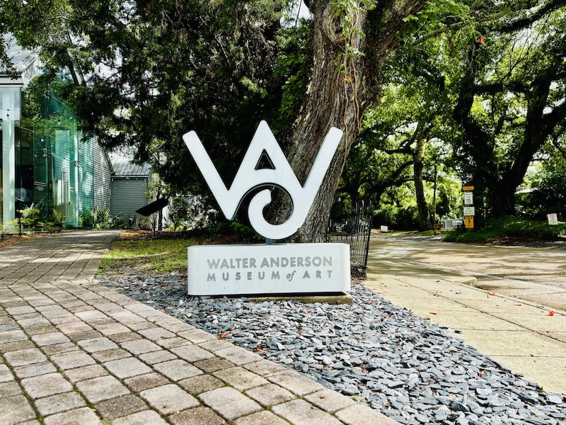 Entrance sign of the Walter Anderson Museum of Art.